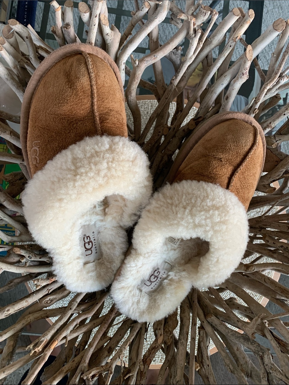 UGG Scuffette II Slippers in Chestnut Size 6